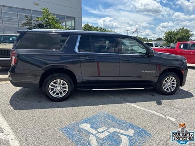 2024 Chevrolet Suburban 4WD LT