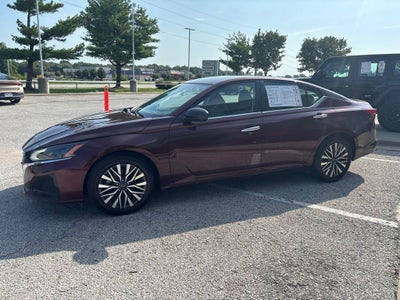 2025 Nissan Altima SV FWD