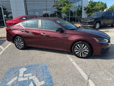 2025 Nissan Altima SV FWD