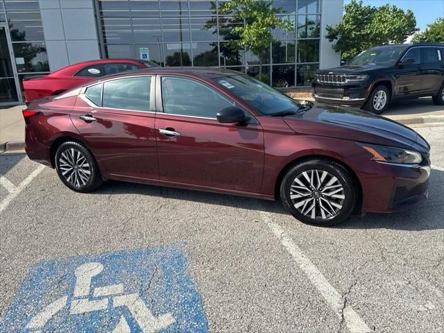 2025 Nissan Altima SV FWD
