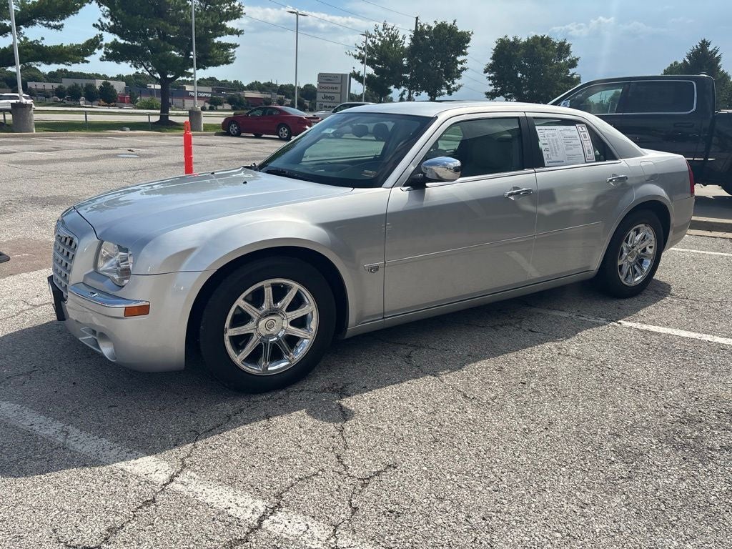 2005 Chrysler 300C Base