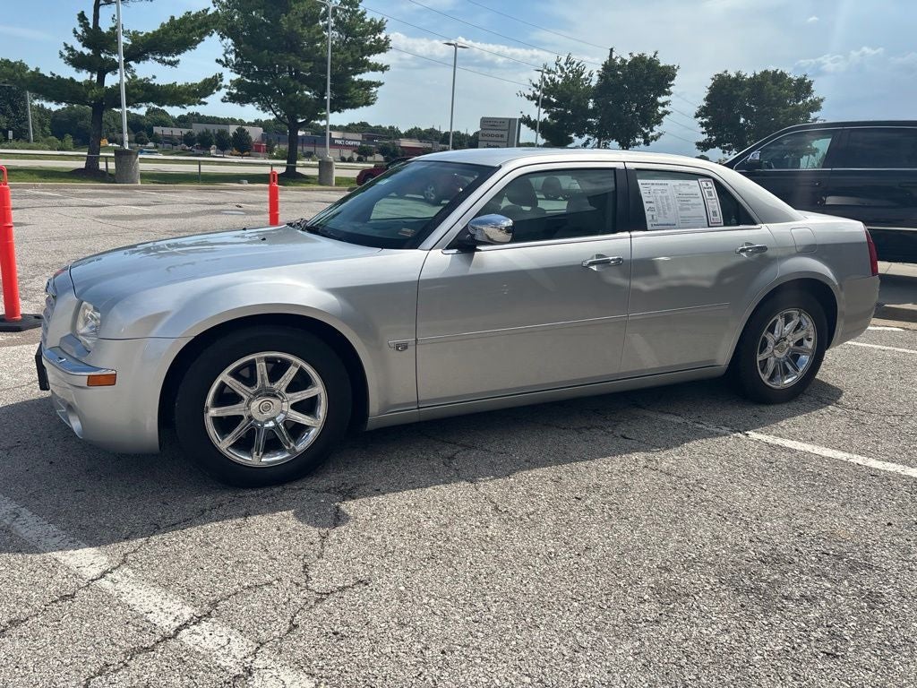 2005 Chrysler 300C Base