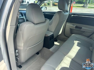 2005 Chrysler 300C Base