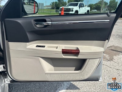 2005 Chrysler 300C Base