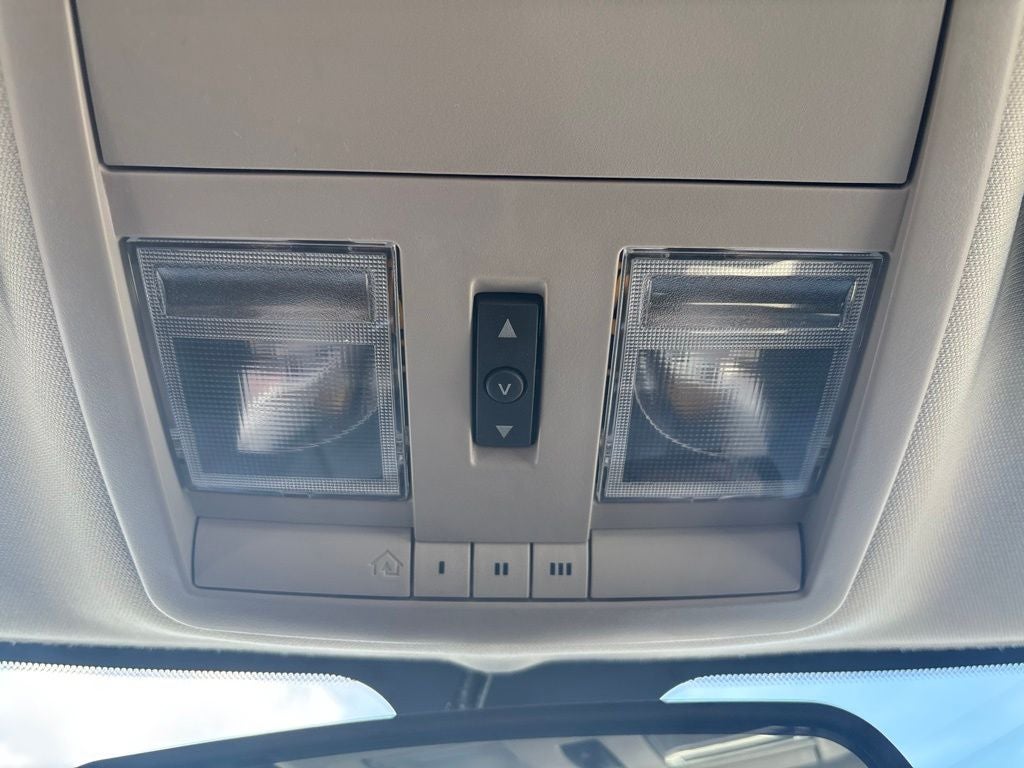 2005 Chrysler 300C Base