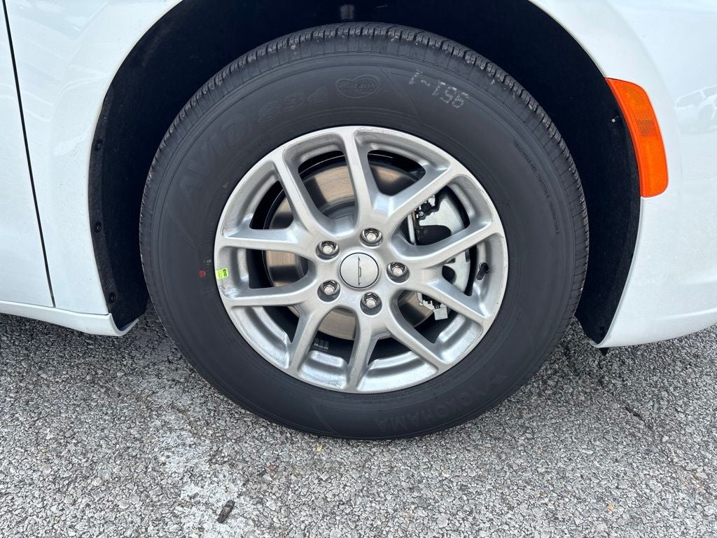 2027 Chrysler Pacifica PACIFICA SELECT