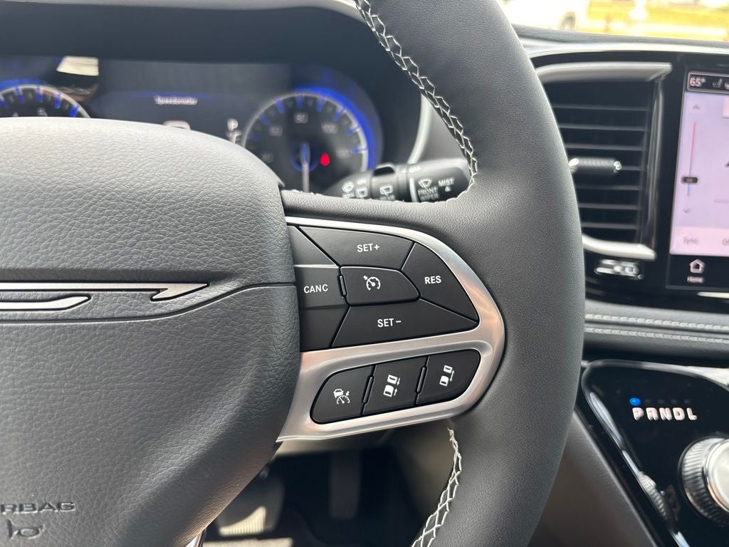 2027 Chrysler Pacifica PACIFICA SELECT