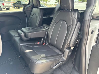 2027 Chrysler Pacifica PACIFICA SELECT