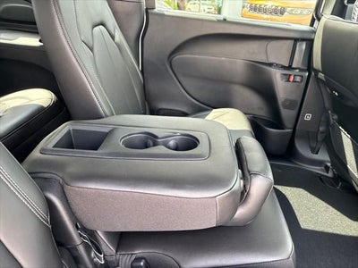 2027 Chrysler Pacifica PACIFICA SELECT