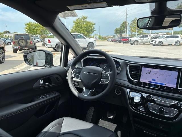 2027 Chrysler Pacifica PACIFICA SELECT