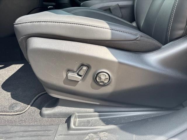 2027 Chrysler Pacifica PACIFICA SELECT