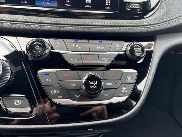 2027 Chrysler Pacifica PACIFICA SELECT