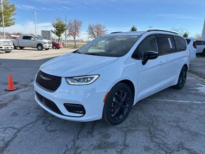 2026 Chrysler Pacifica PACIFICA SELECT