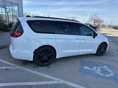 2026 Chrysler Pacifica PACIFICA SELECT