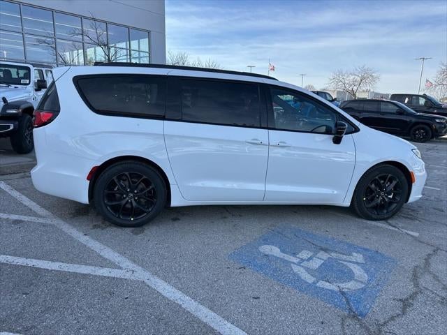 2026 Chrysler Pacifica PACIFICA SELECT