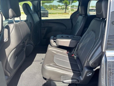 2027 Chrysler Pacifica PACIFICA SELECT