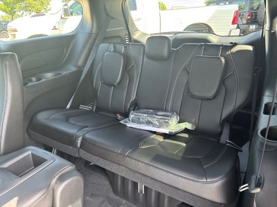 2027 Chrysler Pacifica PACIFICA SELECT