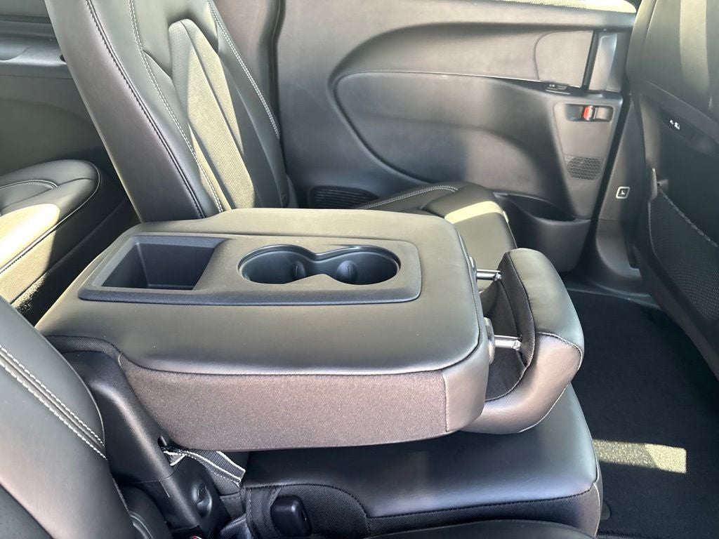 2027 Chrysler Pacifica PACIFICA SELECT
