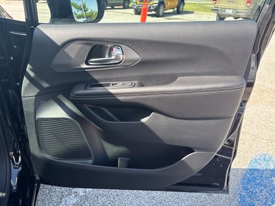 2027 Chrysler Pacifica PACIFICA SELECT