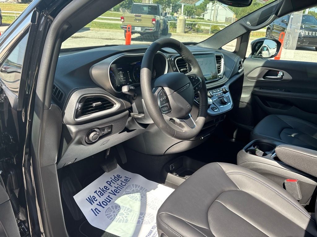 2027 Chrysler Pacifica PACIFICA SELECT
