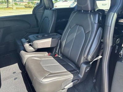 2027 Chrysler Pacifica PACIFICA SELECT