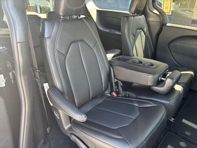 2027 Chrysler Pacifica PACIFICA SELECT