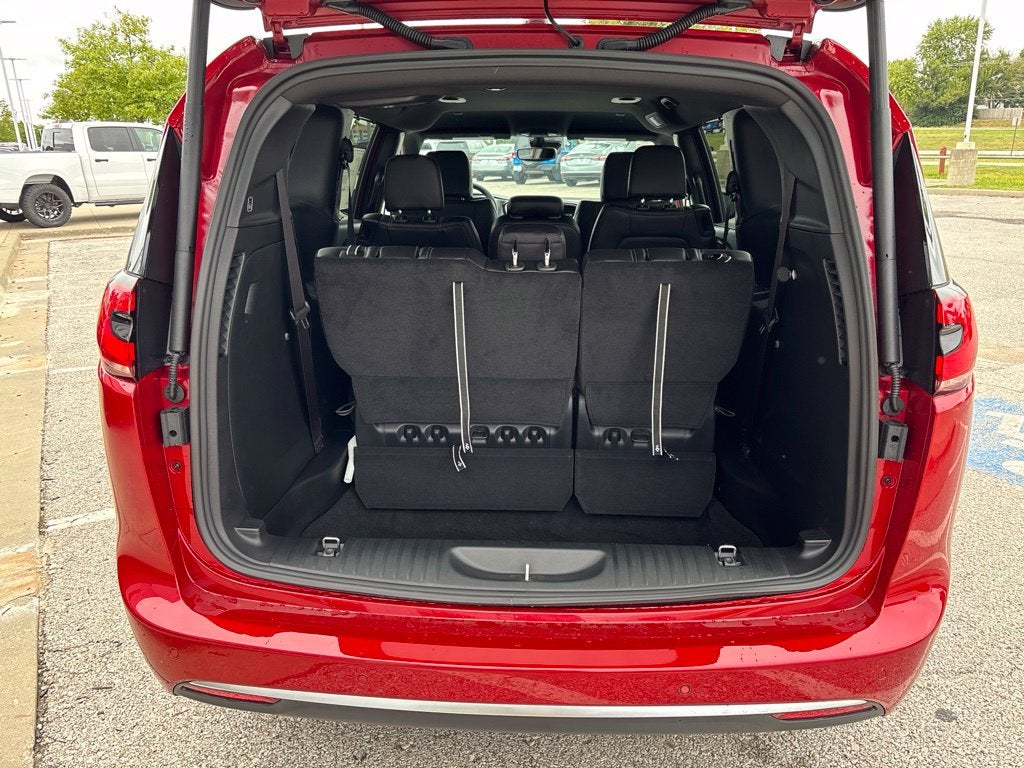 2027 Chrysler Pacifica PACIFICA SELECT