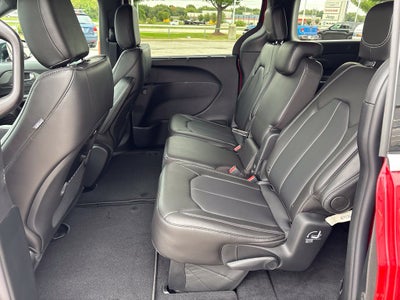 2027 Chrysler Pacifica PACIFICA SELECT