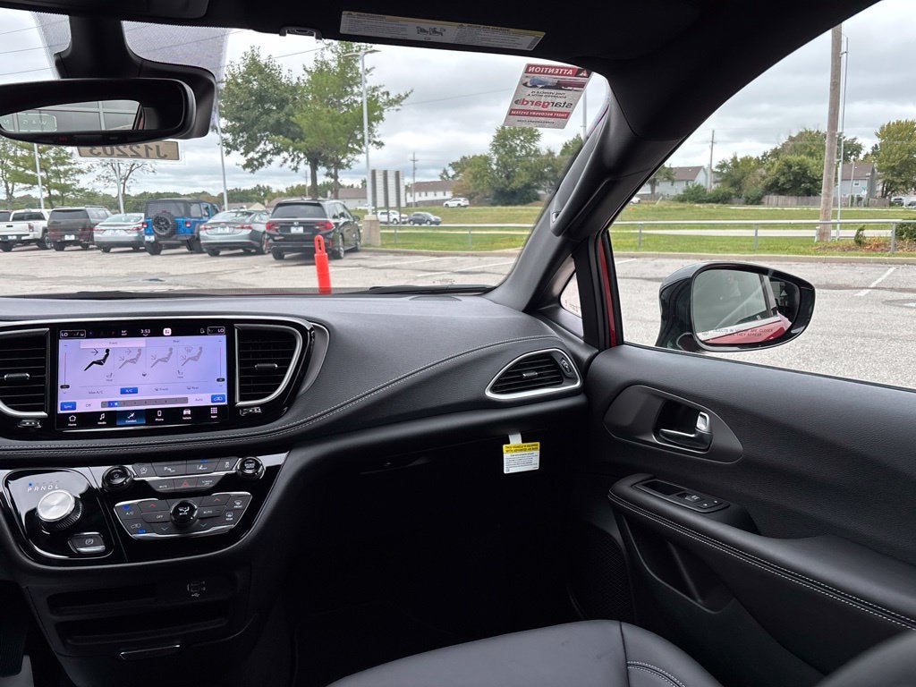 2027 Chrysler Pacifica PACIFICA SELECT