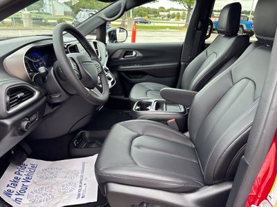 2027 Chrysler Pacifica PACIFICA SELECT