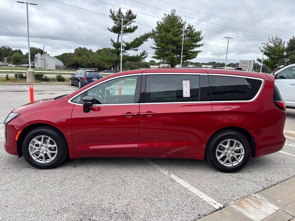 2027 Chrysler Pacifica PACIFICA SELECT