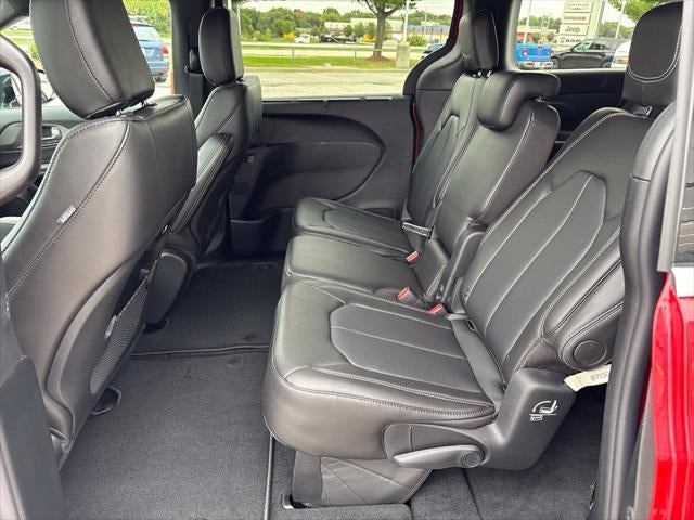 2027 Chrysler Pacifica PACIFICA SELECT