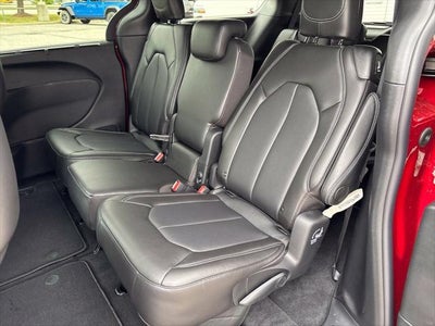 2027 Chrysler Pacifica PACIFICA SELECT