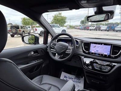 2027 Chrysler Pacifica PACIFICA SELECT