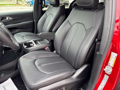 2027 Chrysler Pacifica PACIFICA SELECT