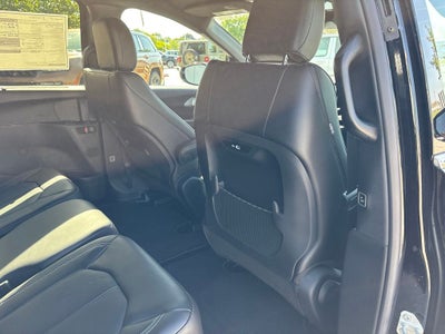 2027 Chrysler Pacifica PACIFICA SELECT