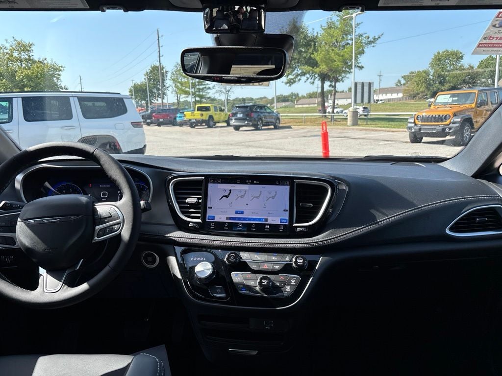 2027 Chrysler Pacifica PACIFICA SELECT