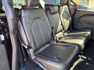 2027 Chrysler Pacifica PACIFICA SELECT