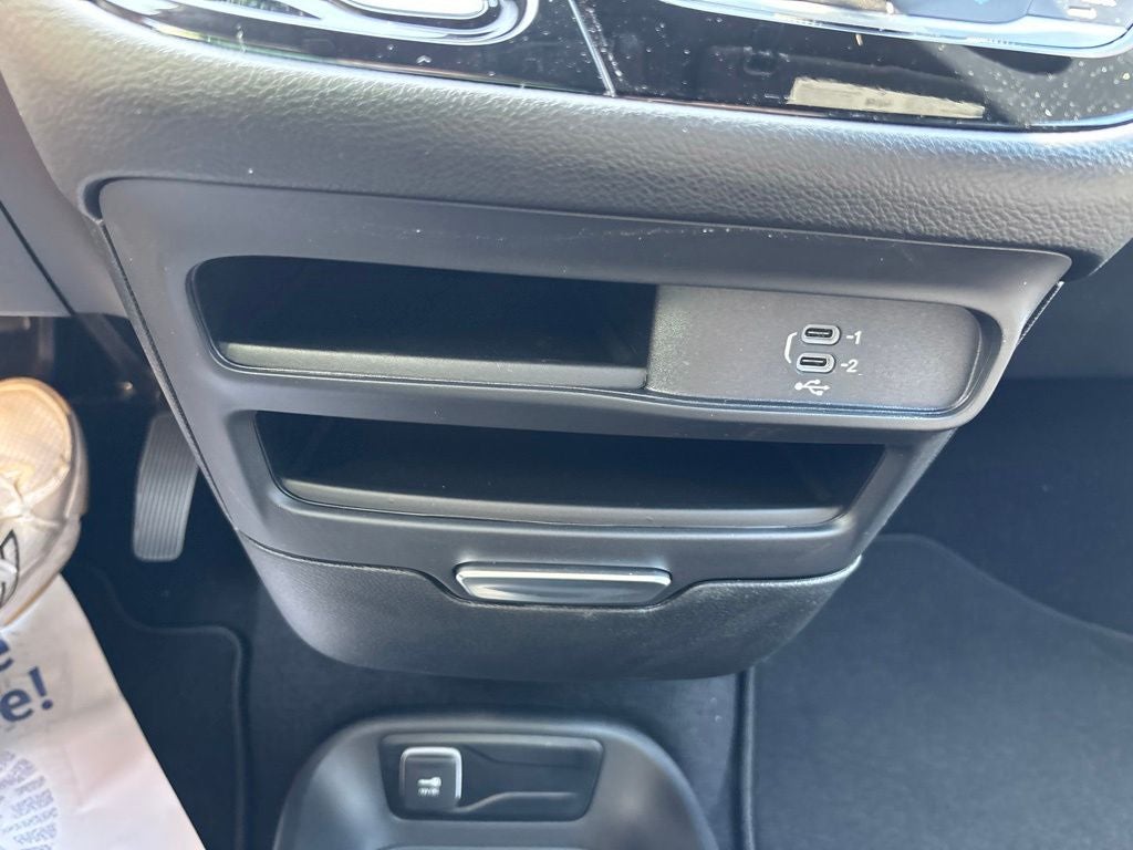 2027 Chrysler Pacifica PACIFICA SELECT