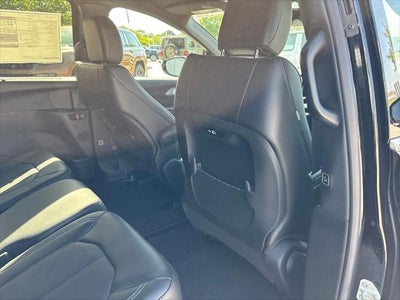 2027 Chrysler Pacifica PACIFICA SELECT