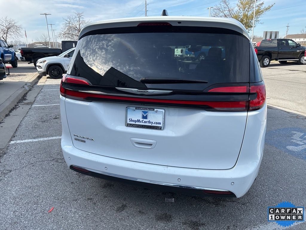 2025 Chrysler Pacifica Select