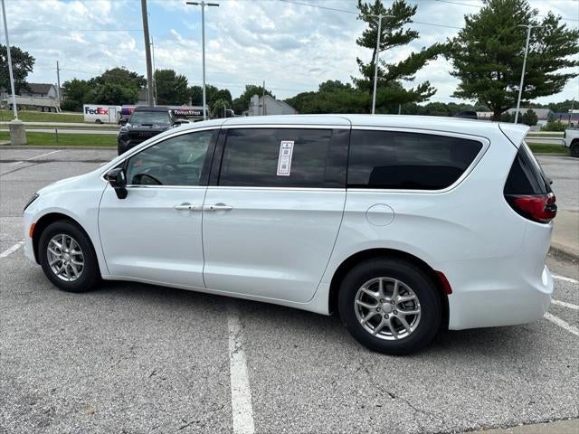 2027 Chrysler Pacifica PACIFICA SELECT