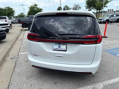 2027 Chrysler Pacifica PACIFICA SELECT