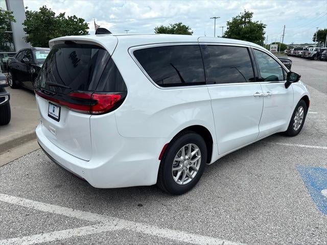 2027 Chrysler Pacifica PACIFICA SELECT