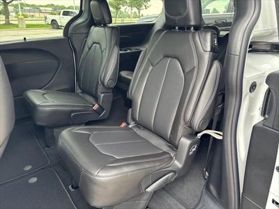 2027 Chrysler Pacifica PACIFICA SELECT