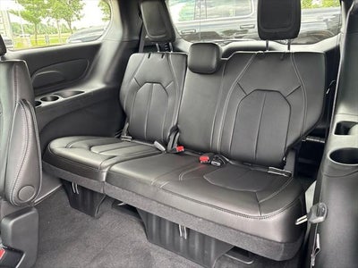 2027 Chrysler Pacifica PACIFICA SELECT