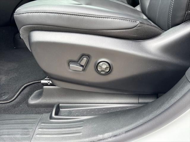 2027 Chrysler Pacifica PACIFICA SELECT