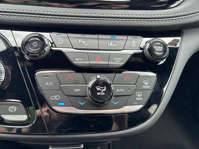 2027 Chrysler Pacifica PACIFICA SELECT