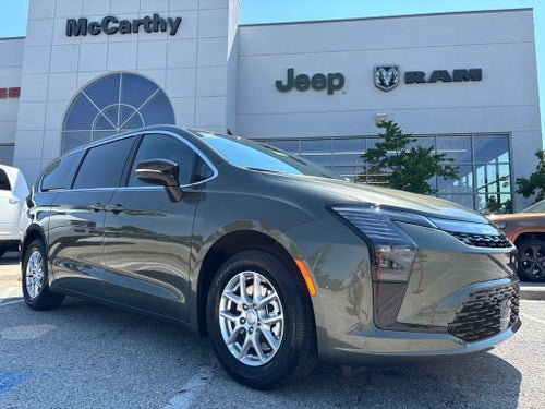 2027 Chrysler Pacifica Select