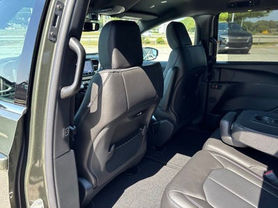 2027 Chrysler Pacifica Select